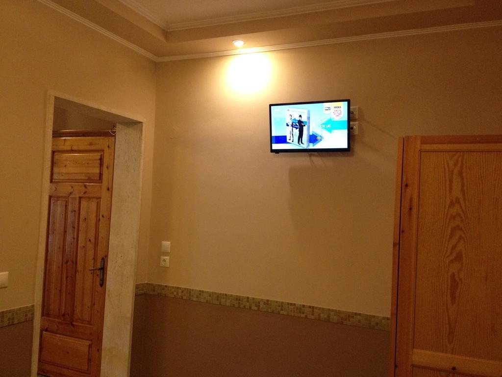 Ferienwohnung Menis Haus Vrasná Exterior foto