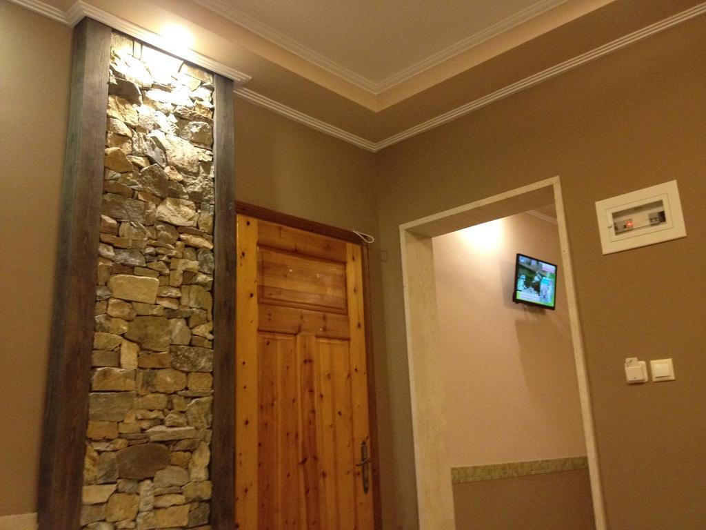 Ferienwohnung Menis Haus Vrasná Exterior foto