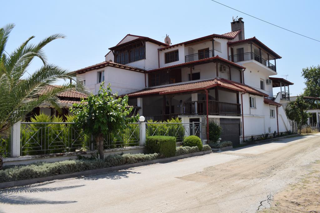Ferienwohnung Menis Haus Vrasná Exterior foto