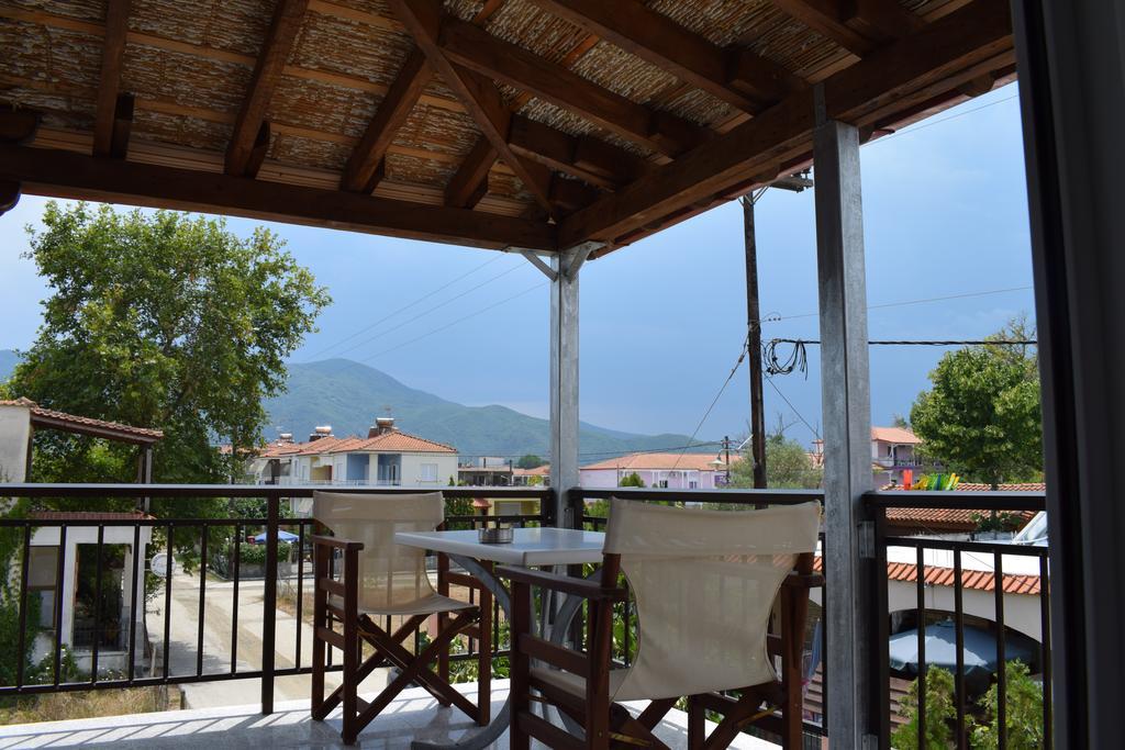 Ferienwohnung Menis Haus Vrasná Exterior foto