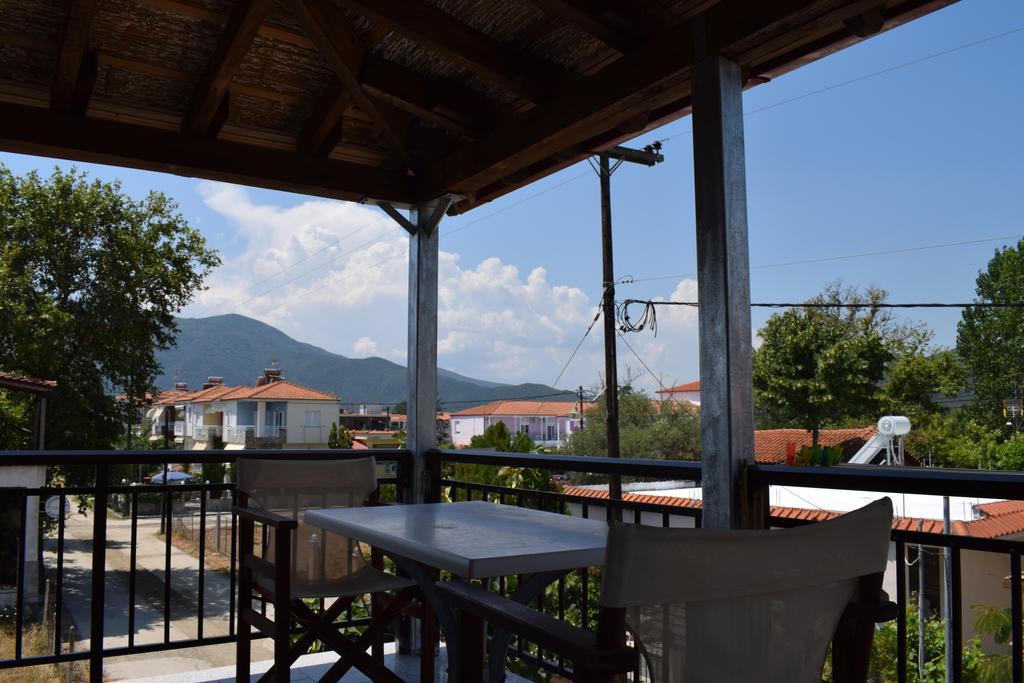 Ferienwohnung Menis Haus Vrasná Exterior foto