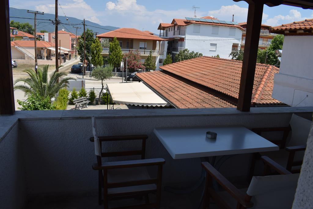 Ferienwohnung Menis Haus Vrasná Exterior foto